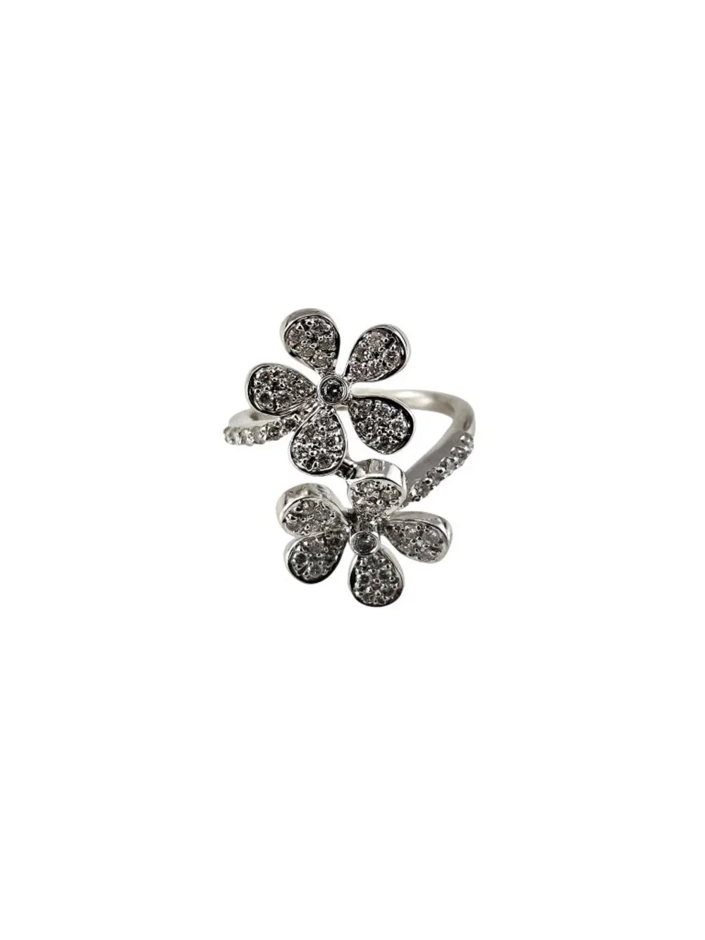 14K White Gold and Diamond Flower Ring Size 4.25 #25241